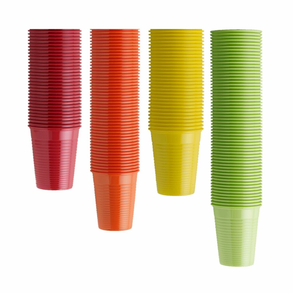 Bicchieri di plastica colorati